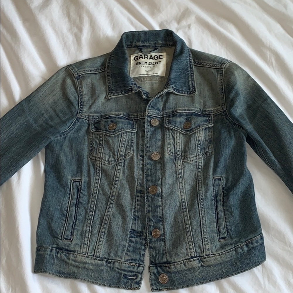 Very nice jean jacket🤍
